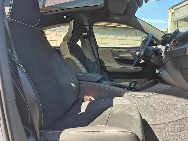 Volvo C40 Recharge - Imagem 14