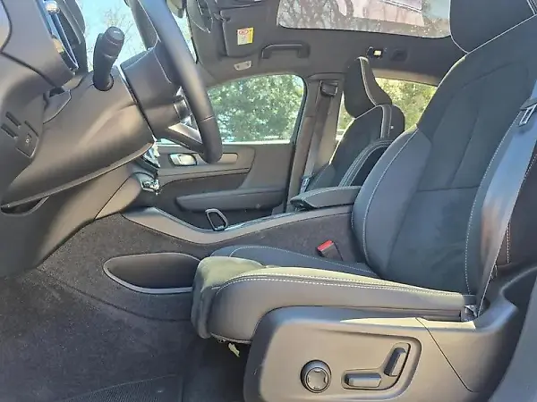 Volvo C40 Recharge - Imagem 12