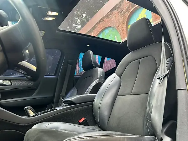 Volvo XC40 Recharge - Imagem 16