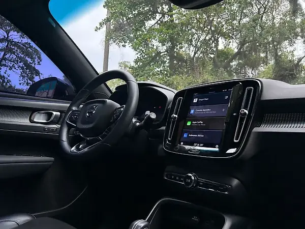 Volvo XC40 Recharge - Imagem 18