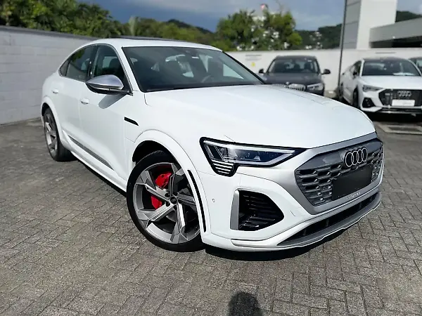 Audi Q8 Sportback E-tron - Imagem 3