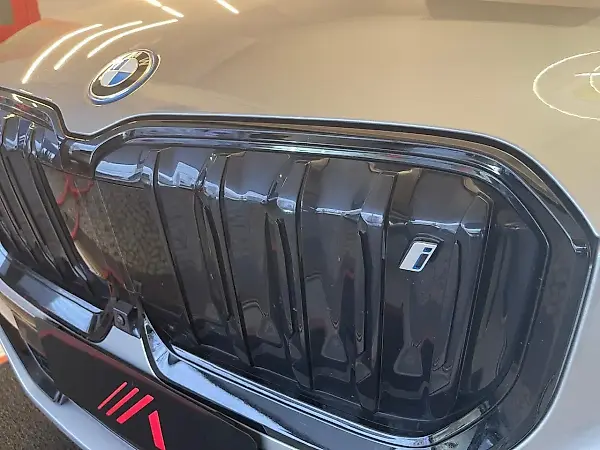 BMW IX1 - Imagem 11