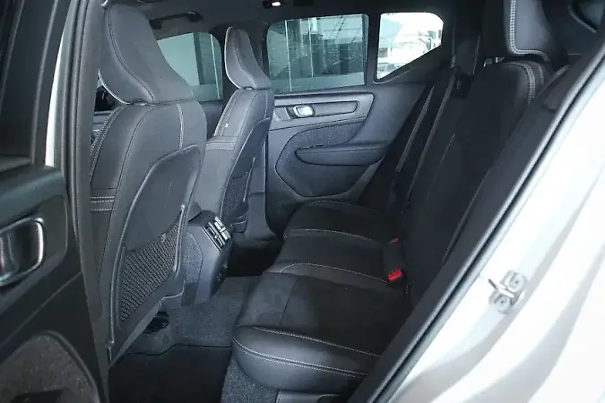 Volvo XC40 Recharge - Imagem 10