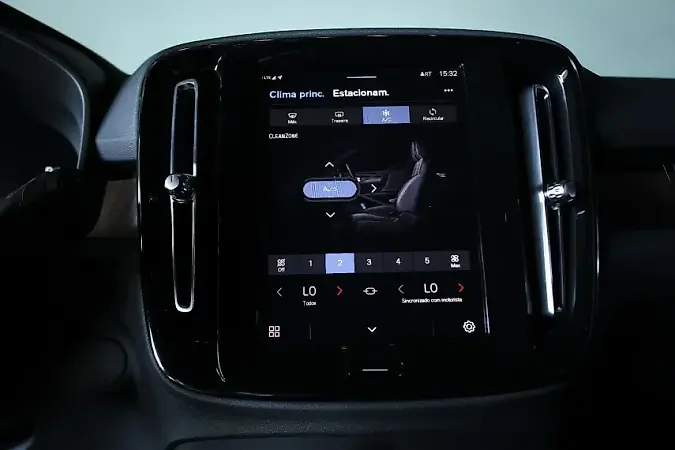 Volvo XC40 Recharge - Imagem 7