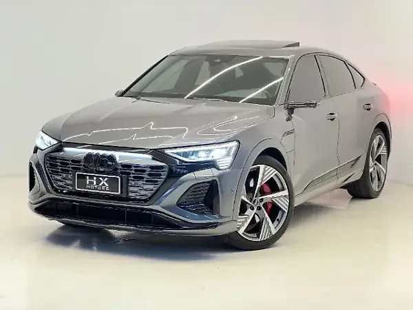 Audi Q8 E-tron - Imagem 1