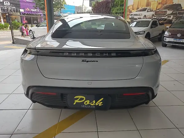 Porsche Taycan - Imagem 6