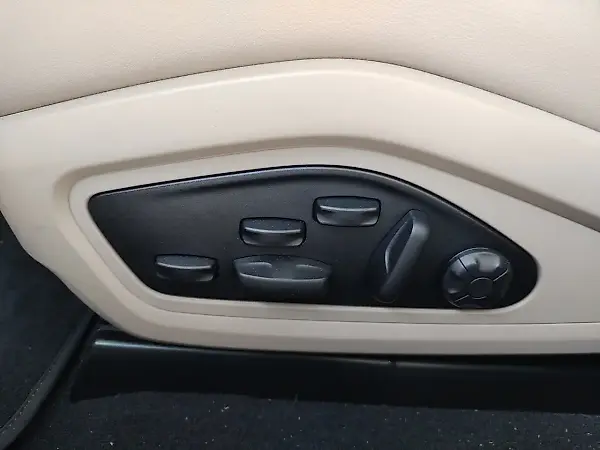 Porsche Taycan - Imagem 12