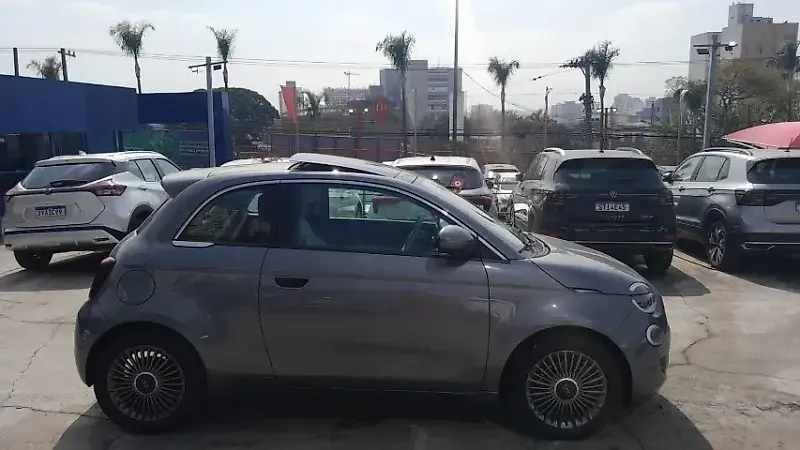 Fiat 500e - Imagem 4