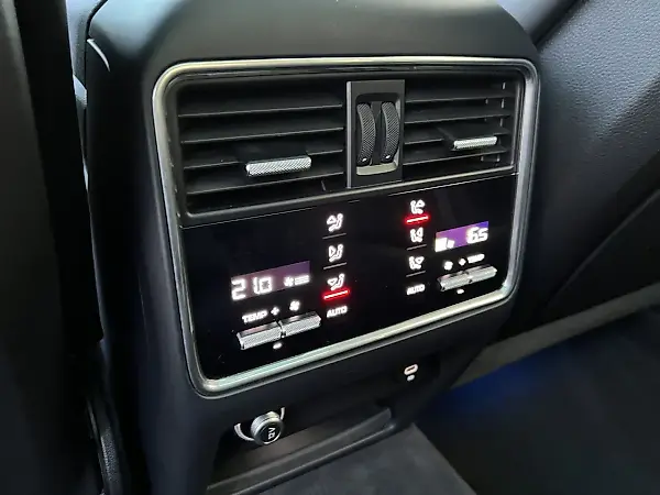 Porsche Cayenne - Imagem 11