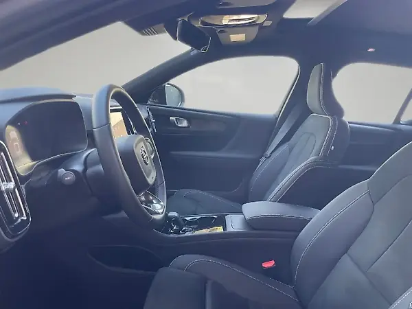 Volvo XC40 Recharge - Imagem 7