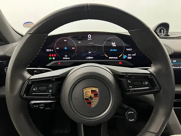 Porsche Taycan - Imagem 14
