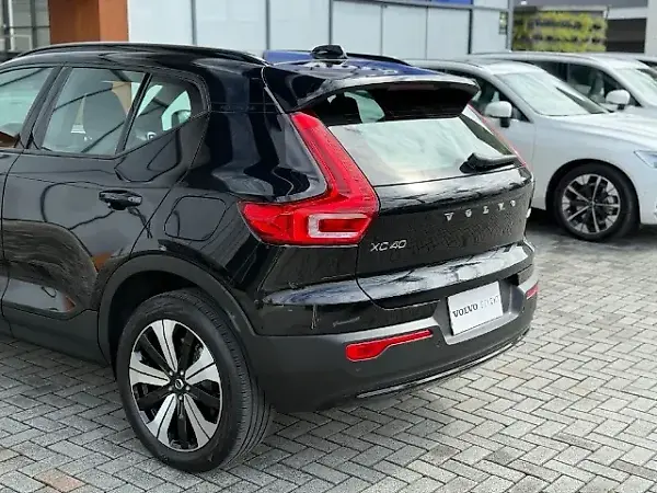 Volvo XC40 Recharge - Imagem 6