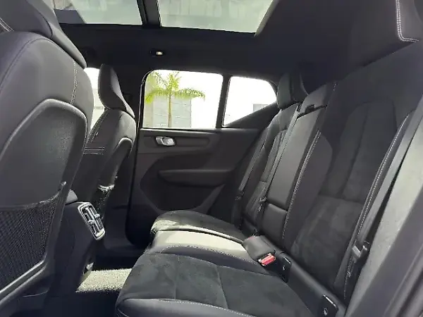 Volvo XC40 Recharge - Imagem 18