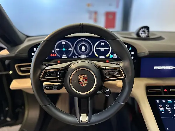 Porsche Taycan - Imagem 8