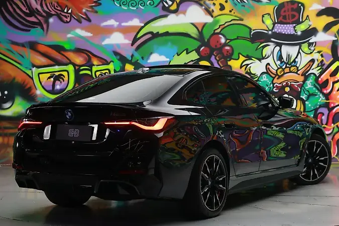 BMW I4 - Imagem 10
