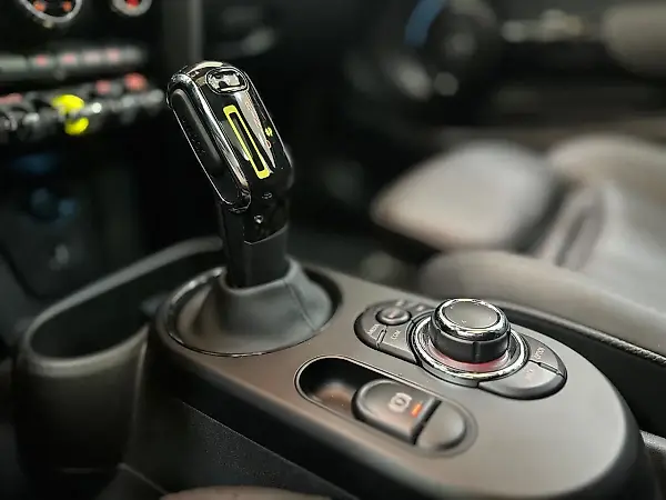 Mini Cooper SE - Imagem 15