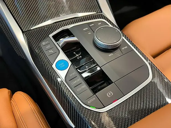 BMW I4 - Imagem 10