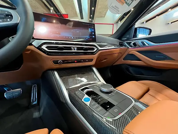 BMW I4 - Imagem 9