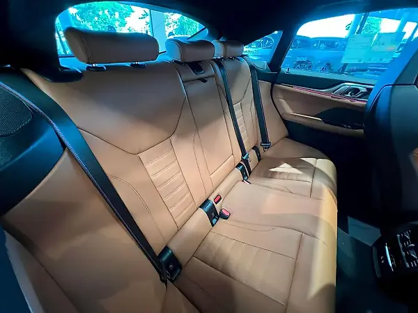 BMW I4 - Imagem 12
