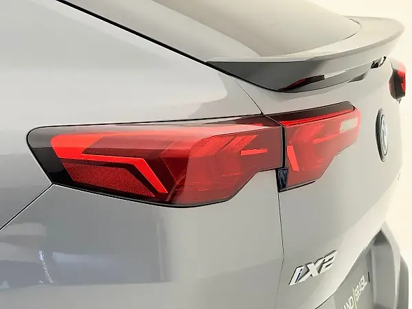 BMW IX2 - Imagem 17