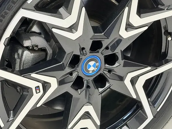 BMW IX2 - Imagem 18