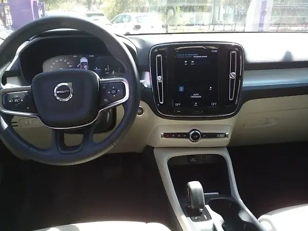 Volvo XC40 Recharge Plug-in Hybrid - Imagem 7