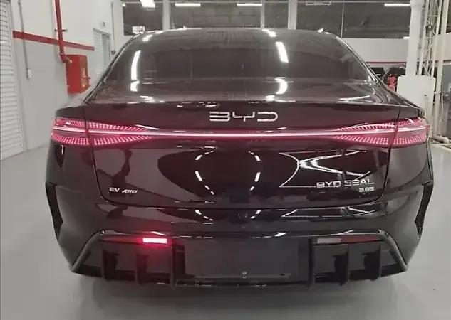 BYD Han - Imagem 18