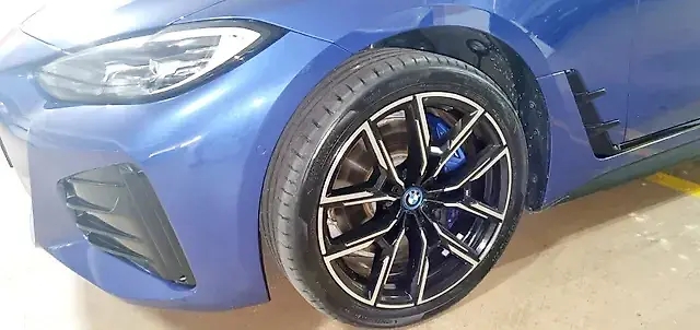 BMW I4 Edrive40 - Imagem 13