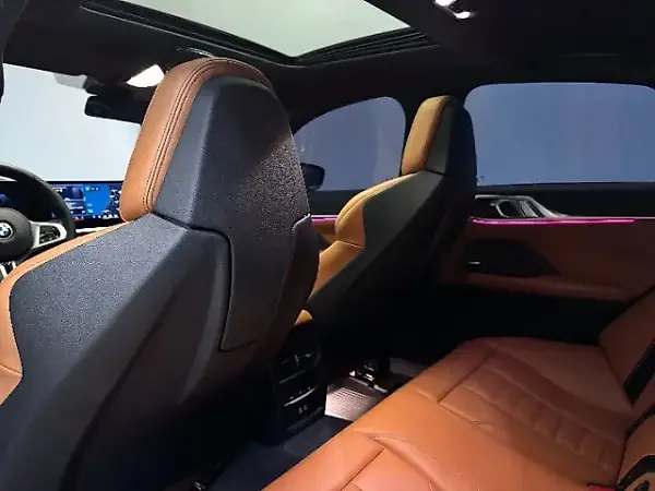 BMW I4 - Imagem 6
