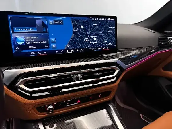 BMW I4 - Imagem 11