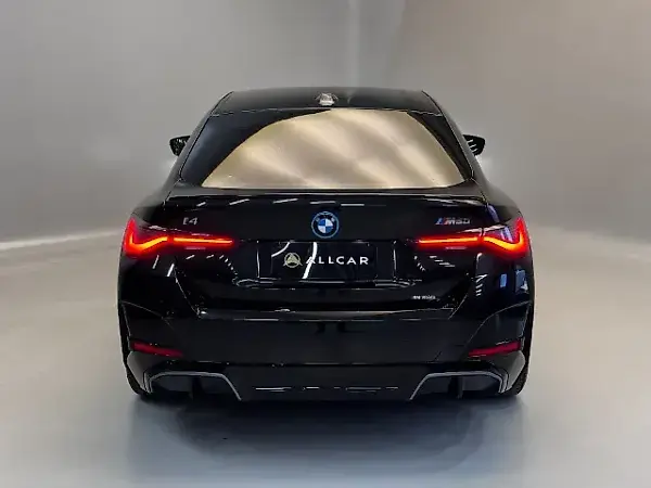 BMW I4 - Imagem 14
