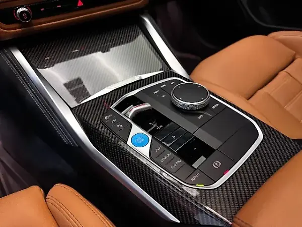BMW I4 - Imagem 12