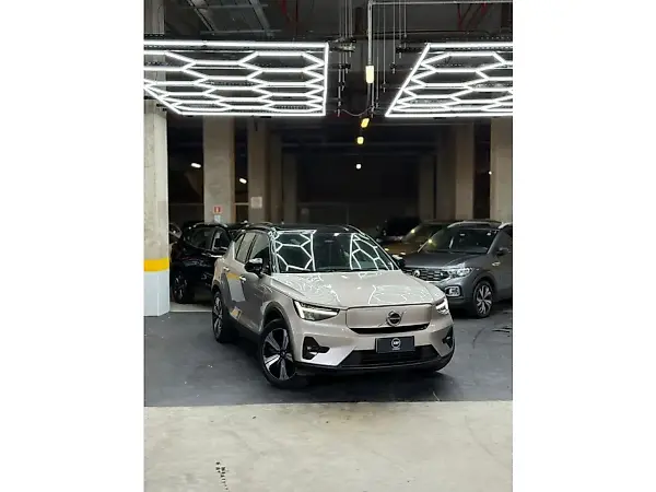 Volvo XC40 Recharge - Imagem 2