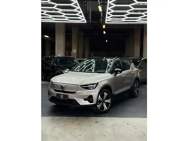 Volvo XC40 Recharge - Imagem 7