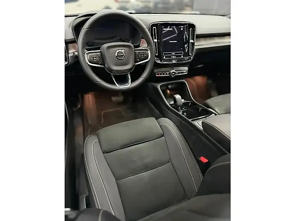Volvo XC40 Recharge - Imagem 19
