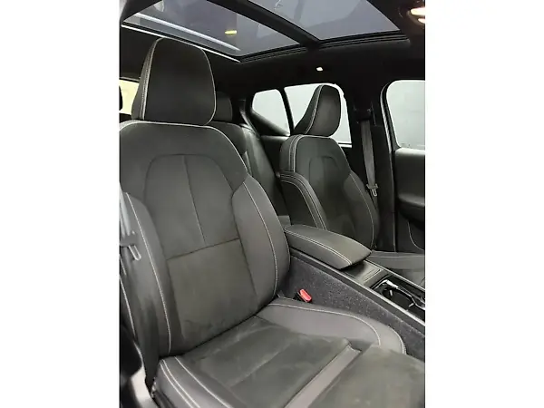 Volvo XC40 Recharge - Imagem 18