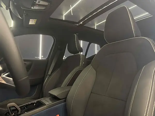 Volvo XC40 Recharge - Imagem 13