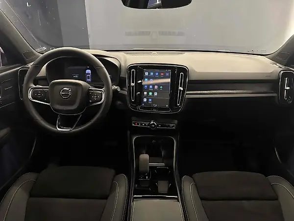 Volvo XC40 Recharge - Imagem 14