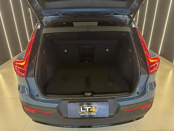 Volvo XC40 Recharge - Imagem 9
