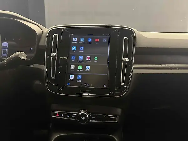Volvo XC40 Recharge - Imagem 17