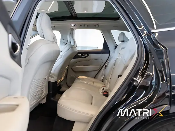 Volvo Xc60 Recharge Plug-in Hybrid - Imagem 18