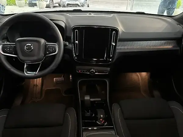 Volvo XC40 Recharge - Imagem 10