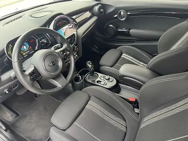 Mini Cooper SE - Imagem 9
