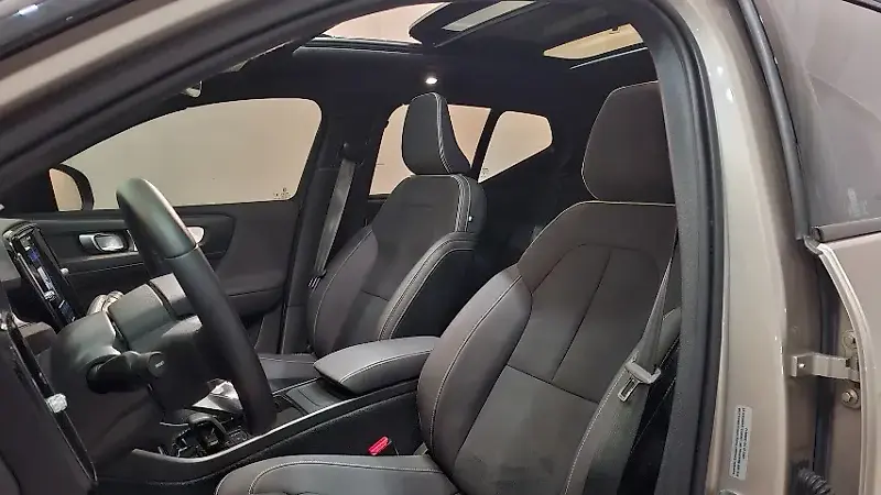 Volvo XC40 Recharge - Imagem 15