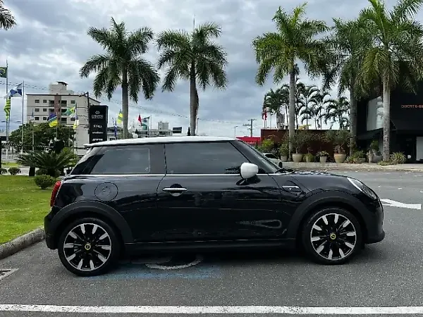 Mini Cooper SE - Imagem 2