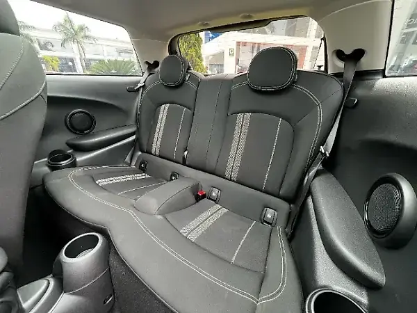 Mini Cooper SE - Imagem 14