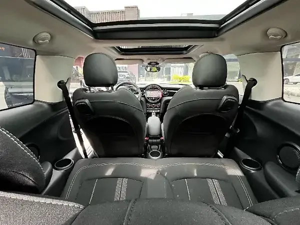 Mini Cooper SE - Imagem 15