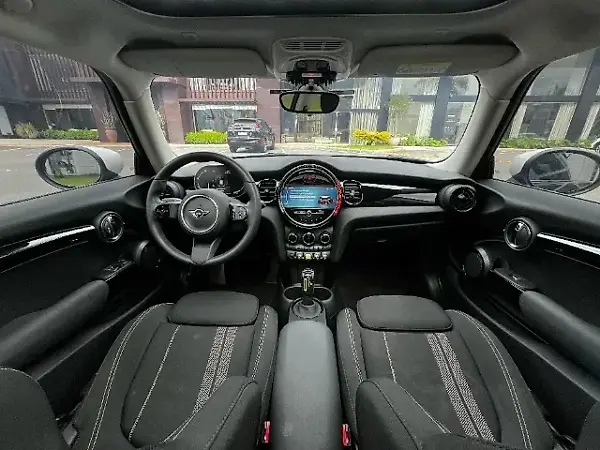 Mini Cooper SE - Imagem 9