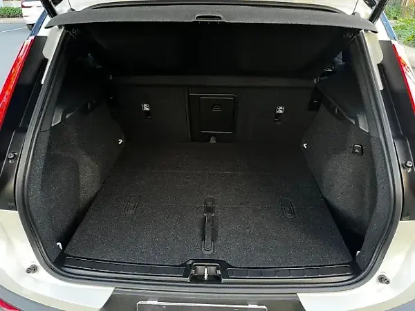 Volvo XC40 Recharge - Imagem 19
