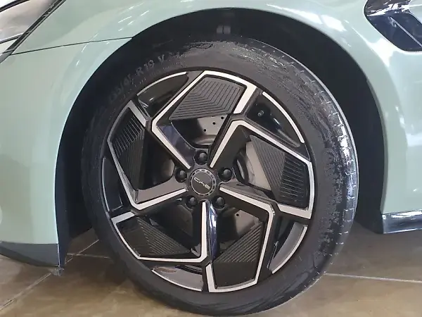 BYD Seal - Imagem 2